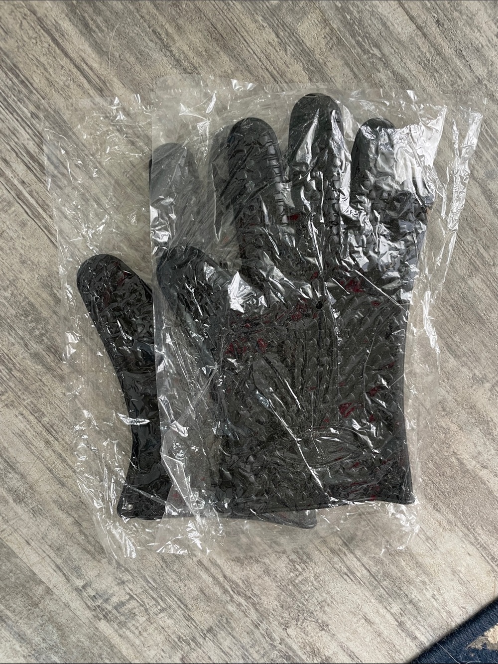 Black Quilted Oven Gloves (Pair)